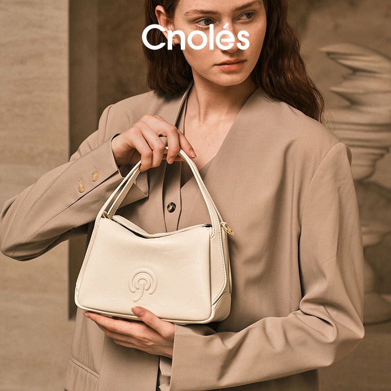 Cnoles蔻一云汀包枕头包C00425D